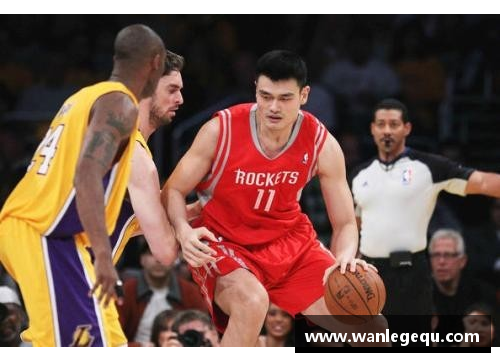姚明入选NBA全明星阵容，成为首位亚洲球员：跨越洲际的篮球传奇